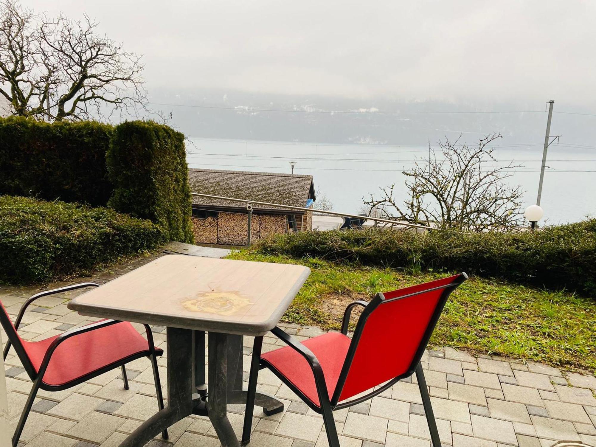 Lake Facing Studio Niederried bei Interlaken 외부 사진